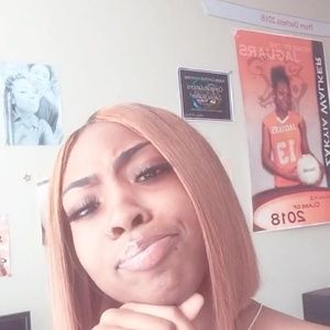 Meet your Posher, Zakyia